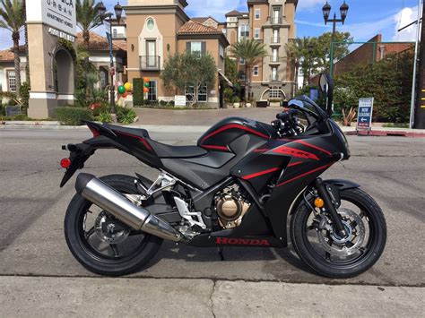 Here we have summed up every detail about the bike, from its price in different countries and areas to the finest details we have provided a detailed review of the newest sportbike honda cbr300r 2015. Review of Honda CBR300R ABS 2018: pictures, live photos ...