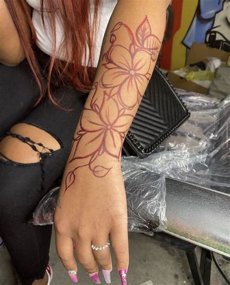 Pin Fashinspection In 2021 Tattoos Red Ink Tattoos Black Girls