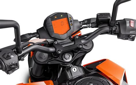The duke 250 bs6 comes with a very cool look. 2017 KTM Duke 250 | Top Speed