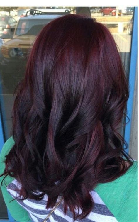 However, it can also feature a very subtle violet hue, much like the deep, rich wood it's named after. Blackberry Hair is The Unexpected Spring Hair Color Trend ...
