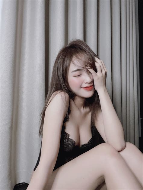 Bỏng Tay Lộ Clip Lê Phương Anh Show Hàng Bên Bạn Trai Ngoại Quốc