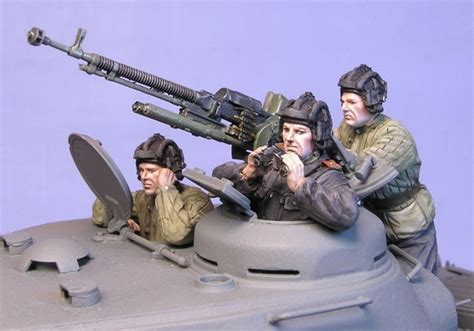 Unpainted Kit 1 35 Soviet Tank Crew Is 2 With Dshk In Combat Soldiers