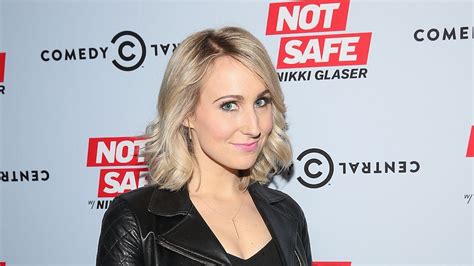 Who Is Nikki Glaser Not Safe Gives The Comedian The Perfect Platform