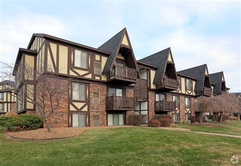 In this assessment of the local rental market, rentable data scientists and rental experts break down the january 2021 key findings and figures for the springfield rental landscape. Old Monterey Apartments Rentals - Springfield, MO ...