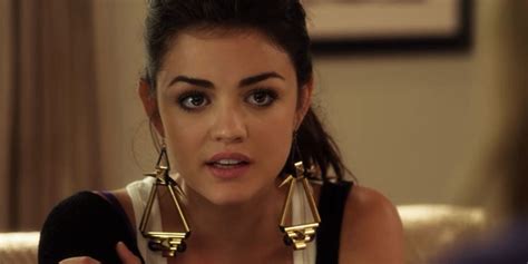 25 Times Arias Earrings Were The Biggest Mystery On Pretty Little Liars