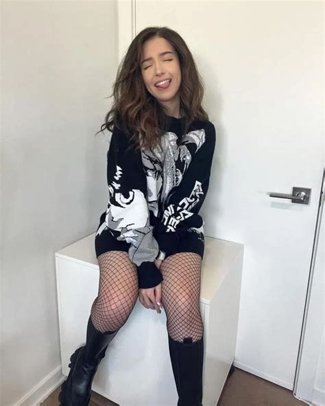 Best Pokimane No Makeup Looks That You Cant Miss In 2023 Celebrity