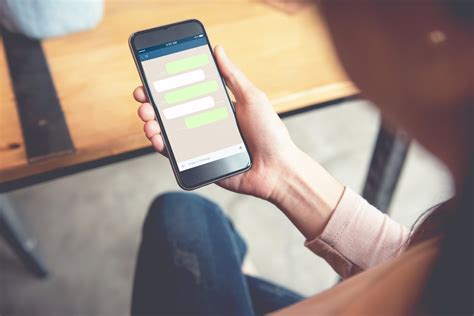 Für nutzer könnte das bedeuten, dass ihre daten auch mit facebook geteilt werden. Whatsapp: Erst Nutzungsbedingungen zustimmen, dann chatten