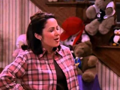 Who am i? i started watching everybody loves raymond when it went into weekday syndication, and discovered just what a great successor to the seinfeld throne this show. Everybody Loves Raymond - s3xep20 - Move Over--cut--cuddling - YouTube