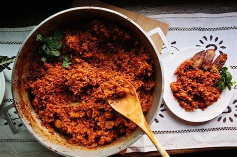 Basmati is known as a fragrant or aromatic rice due to the wonderful aroma it emits while cooking and its delicious flavor. Receta arroz jollof africano | Arroz Mahatma® | Recipe ...