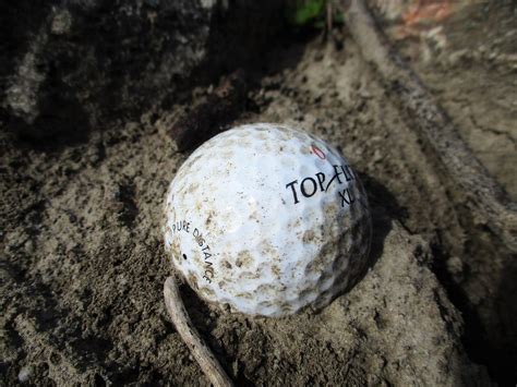 Mudballs What Are They And How Do They Affect Your Shot Goandgolf