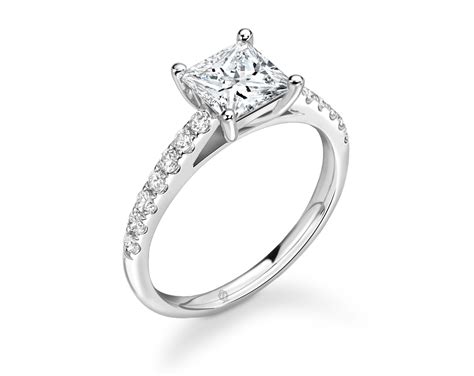 18k White Gold 4 Prongs Princess Cut Diamond Engagement Ring With Side