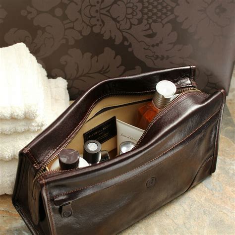 Large Mens Leather Toiletry Bag With Base Tanta By Maxwell Scott