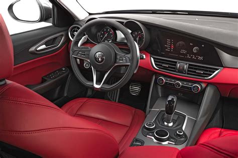 2017 Alfa Romeo Giulia 20 Interior Motor Trend En Español