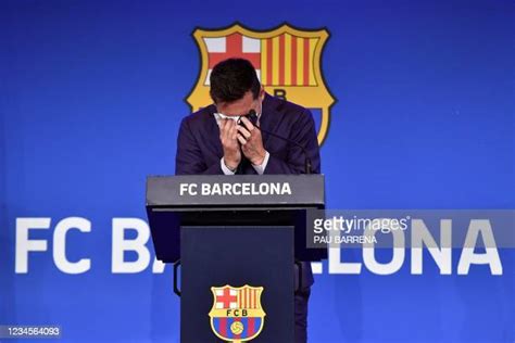 Lionel Messi Crying Photos And Premium High Res Pictures Getty Images