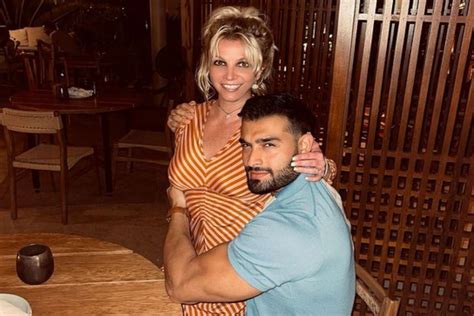 Sam Asghari posta vídeo para confirmar que continua com Britney Spears