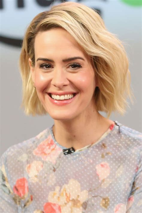 Attiva in campo cinematografico, televisivo e teatrale, la paulson ha ottenuto successo sul piccolo schermo grazie alle sue apparizioni nella serie antologica american horror story, per le quali si è aggiudicata due critics' choice awards e cinque candidature agli emmy. Sarah Paulson | Feud Wiki | FANDOM powered by Wikia