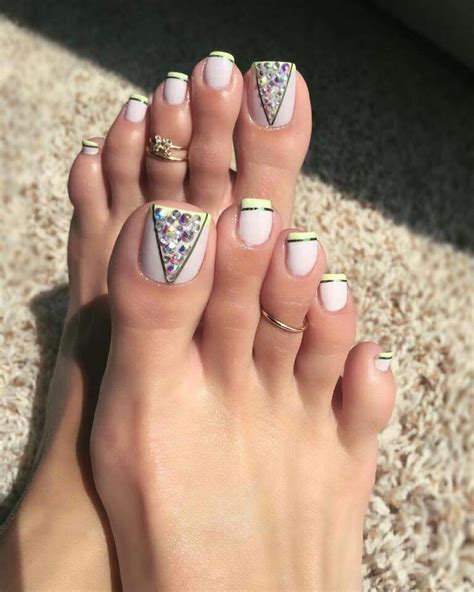 Uñas decoradas zapatos los 20 nail arts más feos de la historia nailistas produ. Toe nail art design ideas for summer | Uñas del pie, Uñas largas pies, Uñas de los pies pintadas