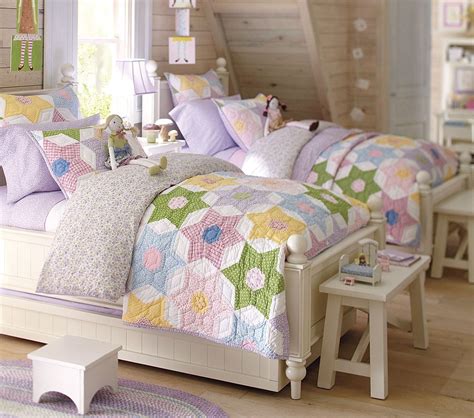 Lively Quilt With Pretty Spring Time Colors Girls Bedroom Quilt