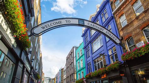 Carnaby Street Shopping In Soho London