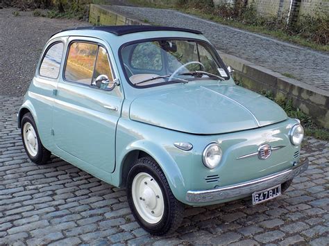 Così, per andare alla scoperta dei suoi tesori, abbiamo scelto il buio della notte. FIAT 500 Nuova | Automobile, Auto d'epoca