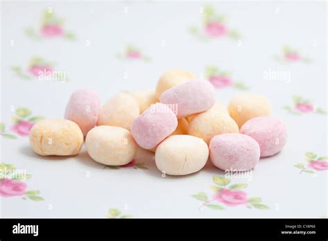 Rhubarb And Custard Bonbons Hi Res Stock Photography And Images Alamy