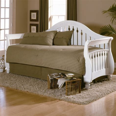A daybed with a daybed cover looks more like a sofa than a bed. Fitted Daybed Cover Sets - Home Furniture Design