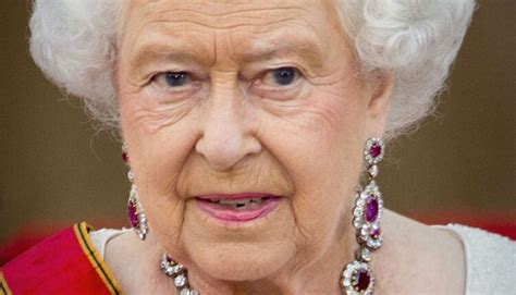 Regina Elisabeta A Ii A A Marii Britanii Nu Va Participa La Slujba De