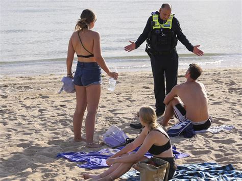 Coronavirus Melbourne Bayside Councils Explain Beach Restrictions Herald Sun