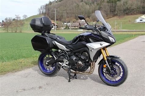 The most versatile touring partner with class‑leading long distance features like integrated side bags, cruise control and heated grips. Moto Modello da dimostrazione acquistare YAMAHA Tracer 900 ...