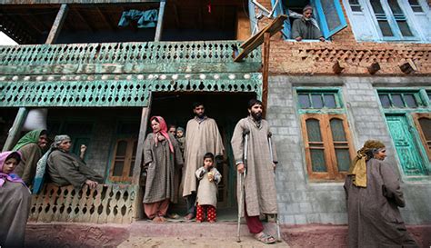 kashmiris weary of violence fight back by voting the new york times