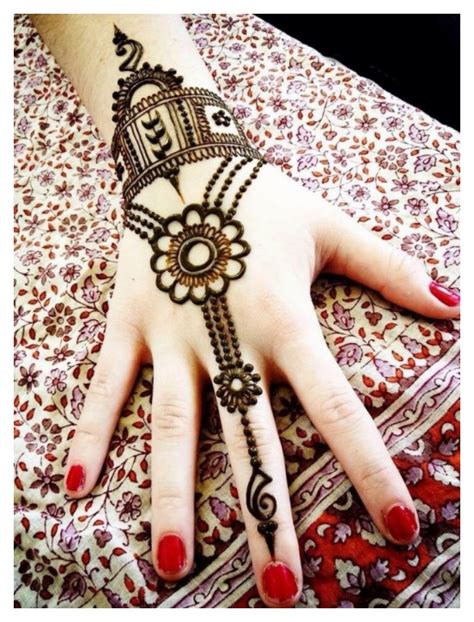 Cute Eid Ul Adha Hand Mehndi Exclusive Designs 2024 New Fashion Elle