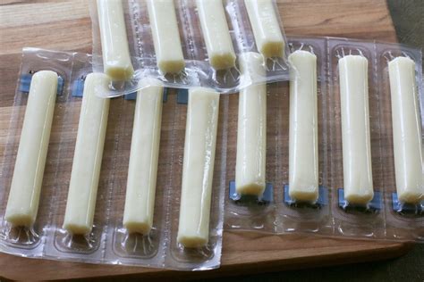 In rare cases, bad string cheese may not give off an off odor or a moldy appearance, so, you can taste it and find out. 18 High Protein Snacks You Can Eat on the Go