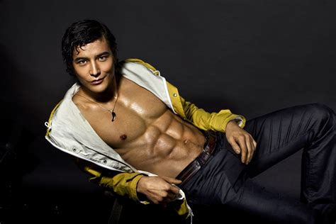 My first action figure was a yellow power ranger, which i got. Ludi Lin: The new Black Ranger : LadyBoners