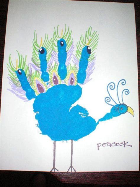 Ide Menggambar Burung Merak Menggunakan Cap Telapak Tangan Untuk Anak Anak