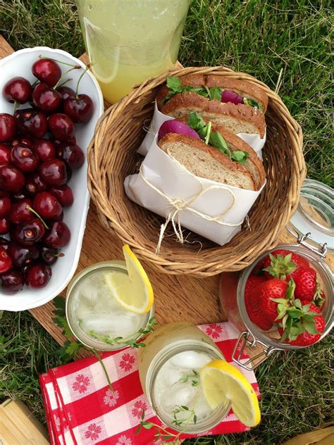 Entertaining Picnic For Two Picnic Food Picnic Foods Picnic Date Food