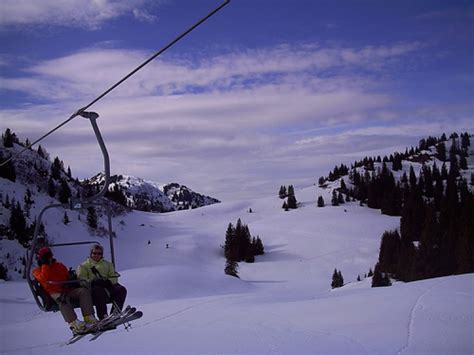 Elvetia bringt die wahren schätze der schweiz ans tageslicht. Ski Elvetia 2021: statiuni ski, parti si zone de ski Elvetia