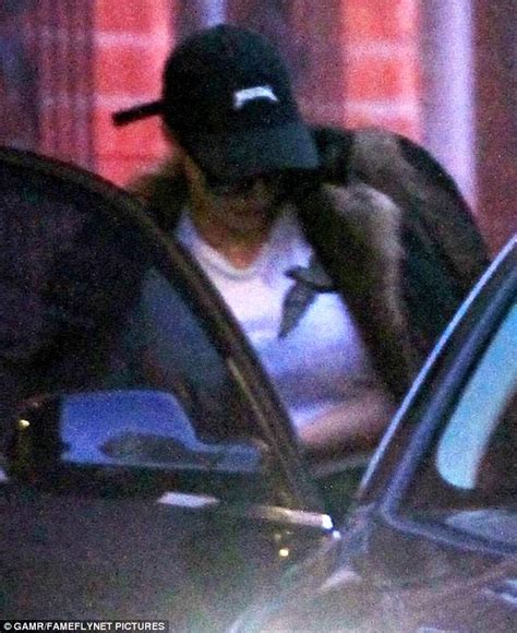 Kim Kardashian Wraps Up In Lavish Fur Coat And Leggings In Beverly Hills Daily Mail Online