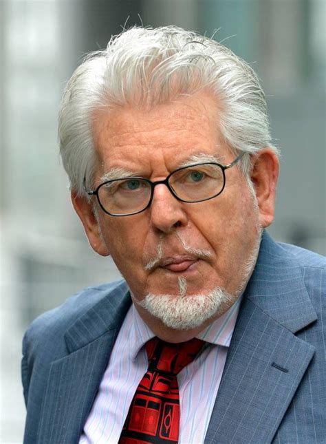 Rolf Harris Trial Entertainer Sings Jake The Peg As He Gives Evidence