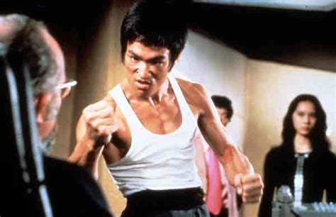 How Bruce Lee Exploded A Stereotype With A One Inch Punch The New York Times