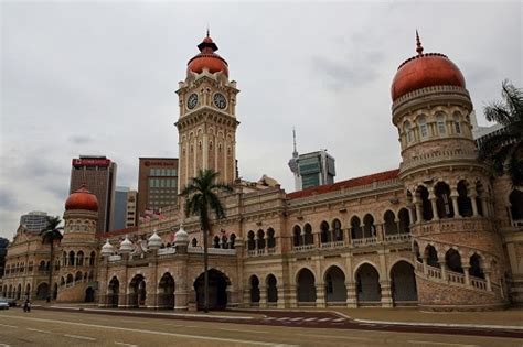 Berikut adalah latar belakang dan sejarah bangunan bersejarah di malaysia yang dapat dikongsi pada anda semua. Tempat-Tempat Menarik Di Kuala Lumpur Yang Boleh Dilawati ...