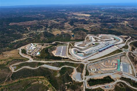 Hello everybody, we are at the third race of the championship, in portugal, on the circuit that saw the motogp race a speaking about the last race in italy at imola, to note the victory of verstappen, who fought with hamilton already in the first corners and then. Portimao - Everything you need to know about the ...