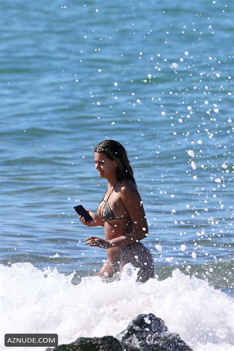 Sofia Jamora Sexy Model Enjoying Her Vacation In Hawaii Aznude