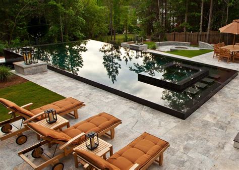 40 Absolutely Spectacular Infinity Edge Pools Backyard Pool Designs