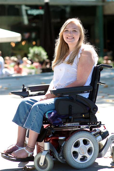 Emma L Model And Disabled Rights Advocate Wheelchair Women Fashion Clothes Women Disabled Women