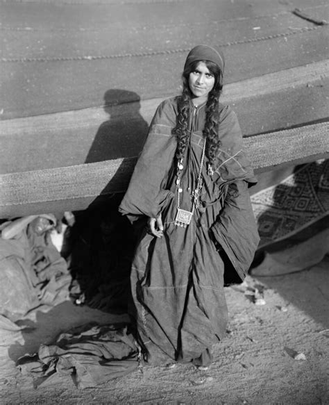 Posterazzi Bedouin Woman C1910 Nportrait Of A Bedouin Woman Outside