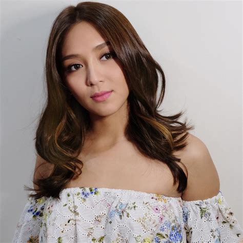 Look 12 Times Kathryn Bernardo Proved That Pinay Beauty Can Captivate The World Abs Cbn