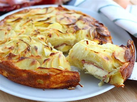 9 marzo 2017 / no comments. Torta salata con prosciutto crudo e scamorza, Ricetta ...