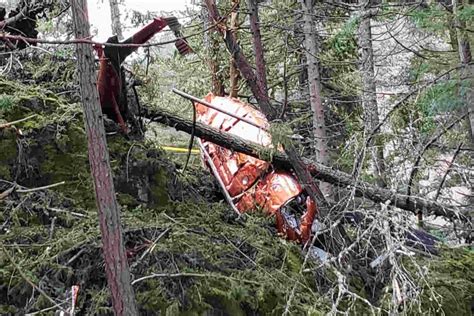 Tsb Releases Photos Of Bowen Island Helicopter Crash Survived By Two