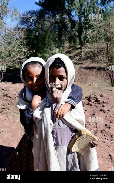Ethiopian Girls In Lalibela Ethiopia Stock Photo Alamy