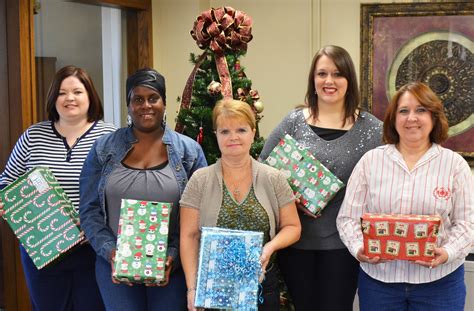 Robins Federal Credit Union Brightens the Elderly Holidays - CUInsight
